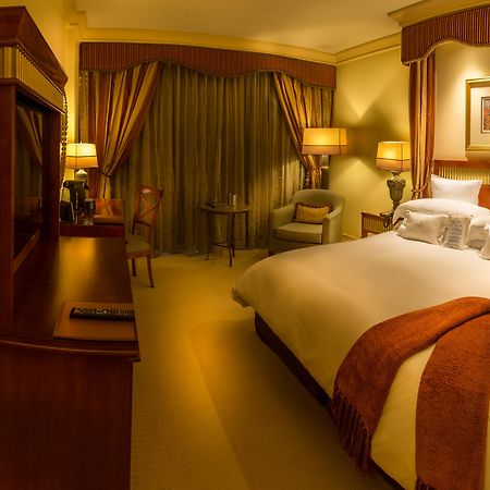 Peermont D'Oreale Grande At Emperors Palace Kempton Park Esterno foto