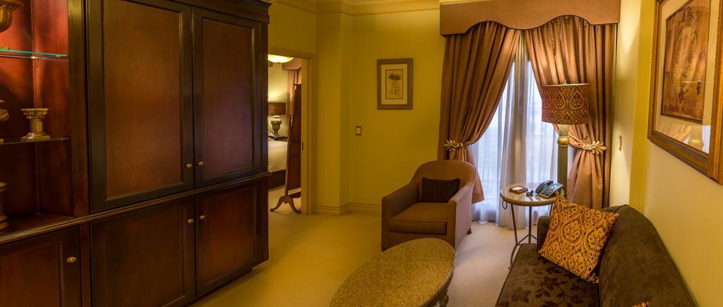Peermont D'Oreale Grande At Emperors Palace Kempton Park Esterno foto
