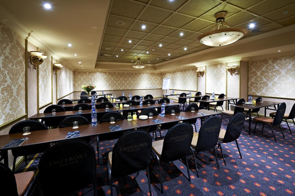 Peermont D'Oreale Grande At Emperors Palace Kempton Park Esterno foto