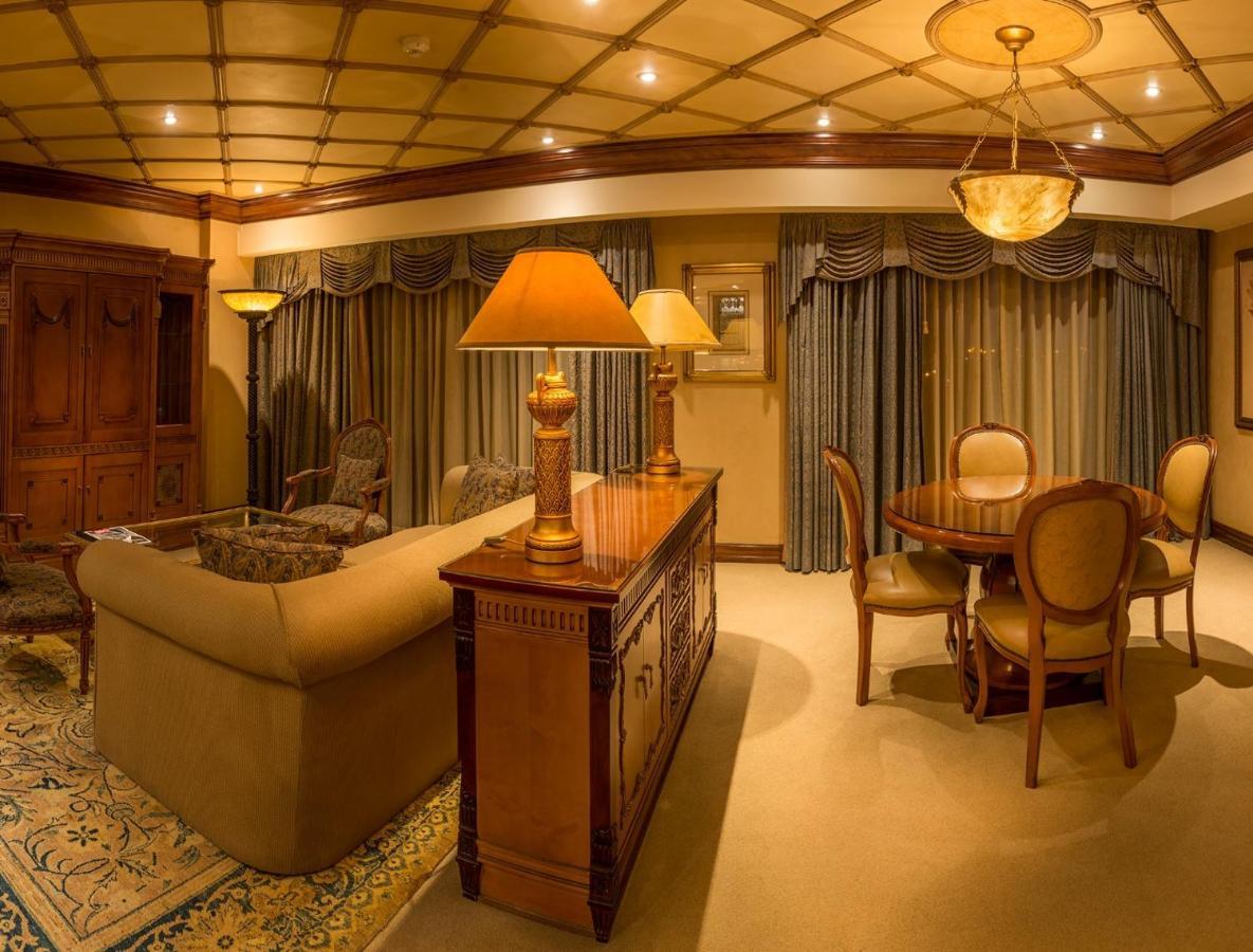 Peermont D'Oreale Grande At Emperors Palace Kempton Park Esterno foto